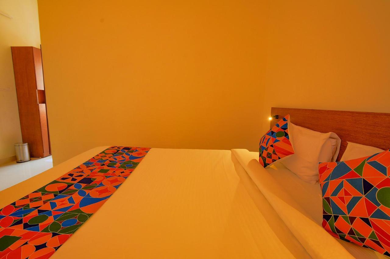 Fabhotel Gr Lake View - Btm Layout Bangalore Exterior photo
